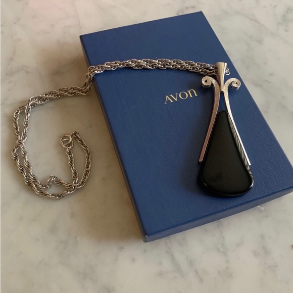 Vintage Avon Ebony Teardrop Pendant Necklace - Picture 2 of 5